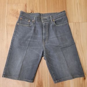 Levi 569 loose fit shorts. Shorts are a stone-washed gray and size 34.